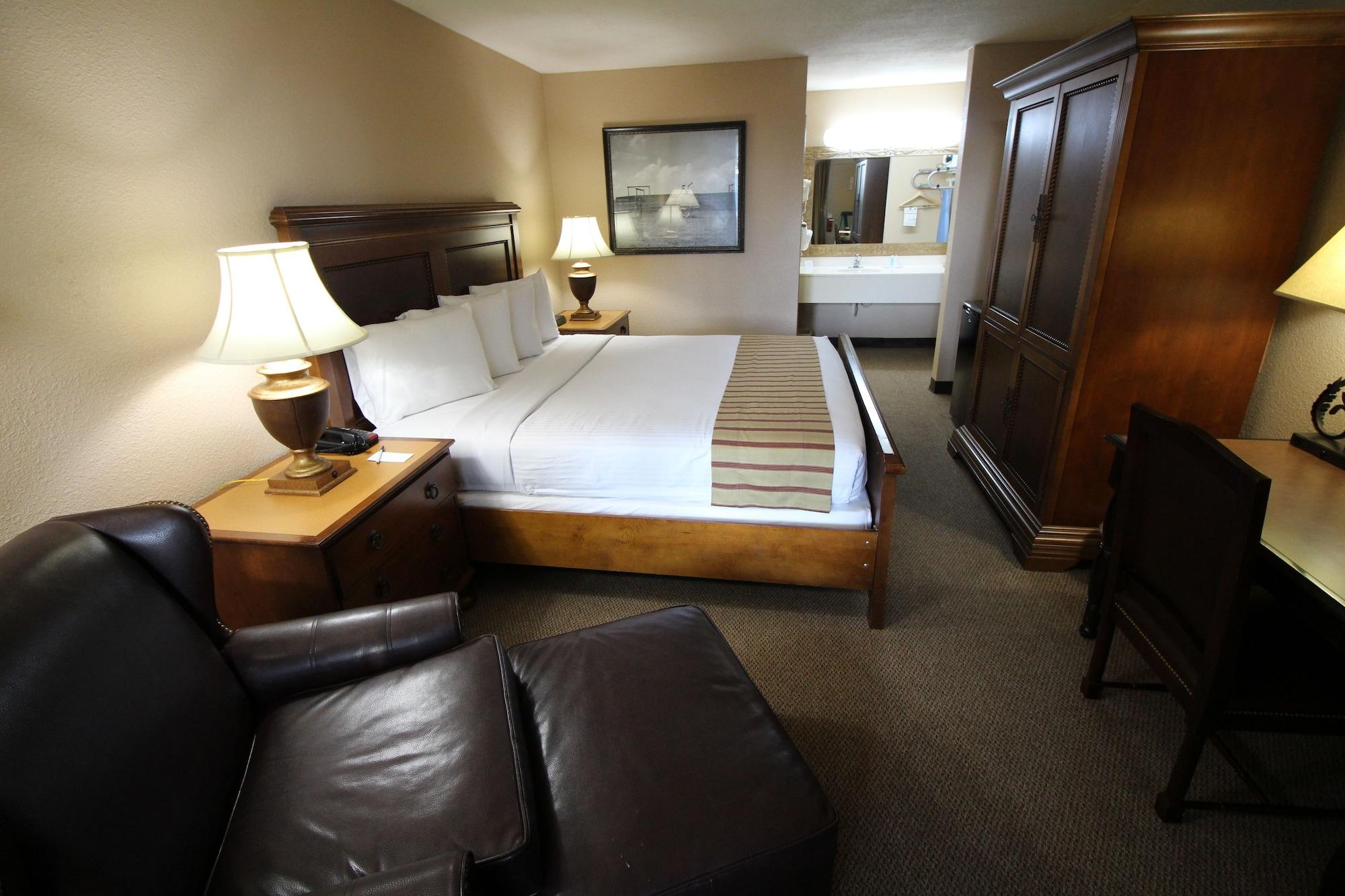 Magnuson Grand And Conference Center Tyler